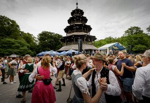 Kapitel 9 - Im Englischen Garten ist viel Los